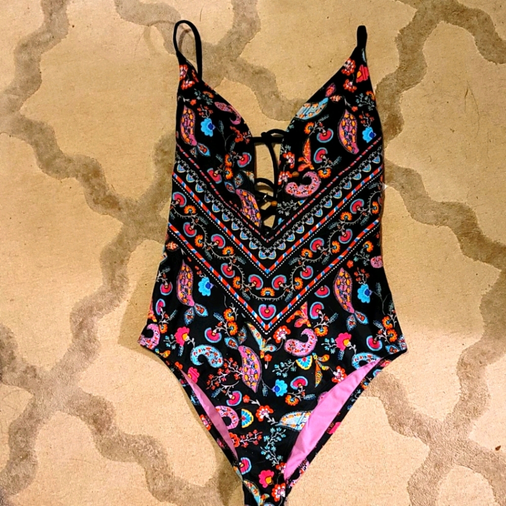 NWT Paisley Bathing Suit Size Medium